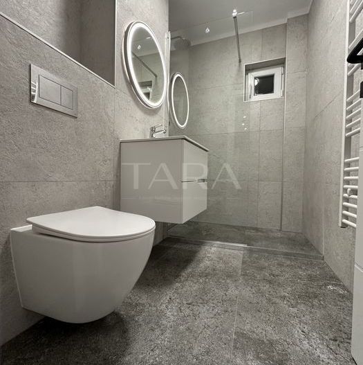 Apartament 3 camere modern, cu terasă și parcare – zonă Centrală - Poză 7