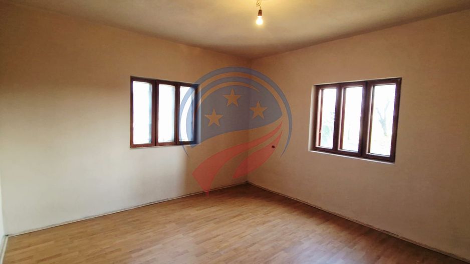 Casa Bradesti  teren  intravilan 7952 mp  deschidere 33 m la DE 70 - Poză 12