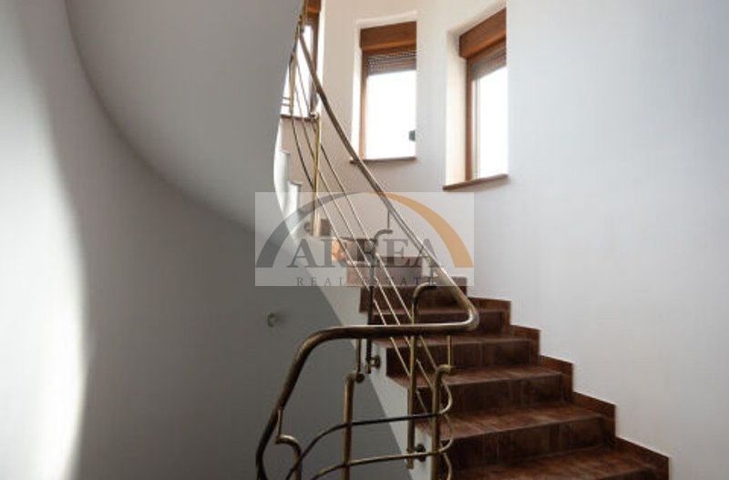 Vila cu 750 mp utili si teren de 1.480 mp in Erou Iancu Nicolae - Poză 18