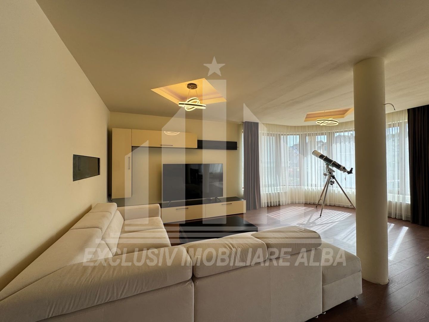 Casa individuala | Pensiune | 560 mp | 1450 mp teren | Cetate - Poză 3