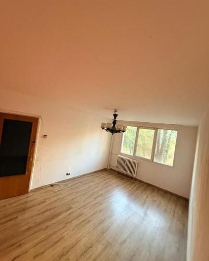 De Vanzare Apartament 3 camere+ Boxa, Drumul Taberei - Callatis - Poză 2