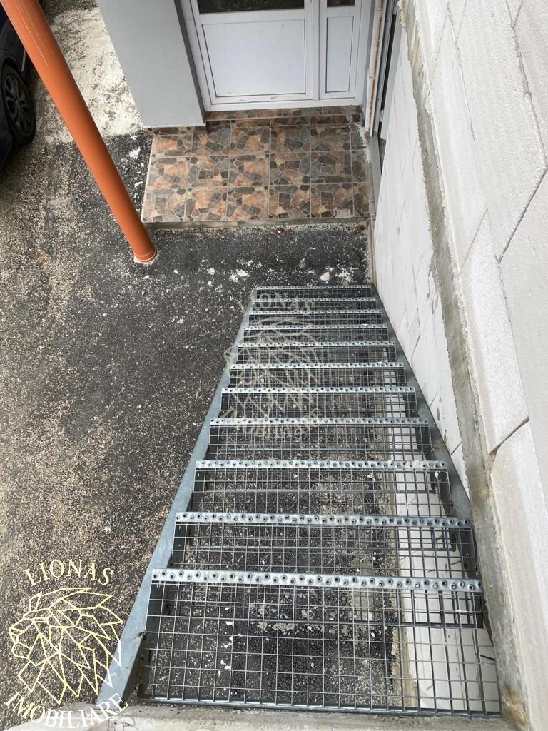 Casa/Imobil cu magazin - Zona Colibita - Poză 8