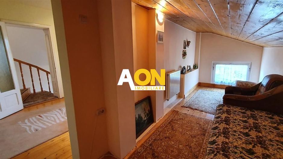 1/2 Duplex 4 camere cu garaj 462 mp teren la asfalt zona Centru - Poză 18