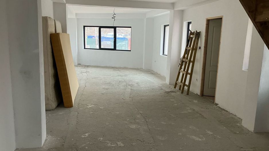 Casa/Vila 6 camere Piata Victoriei, Buzesti / An 2023 - Poză 8