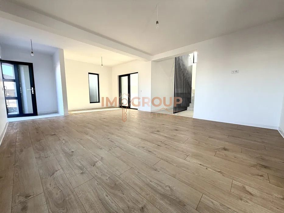 COMISION 0% - CASA FINALIZATA CU 4 CAMERE - LA ASFALT - Poză 2