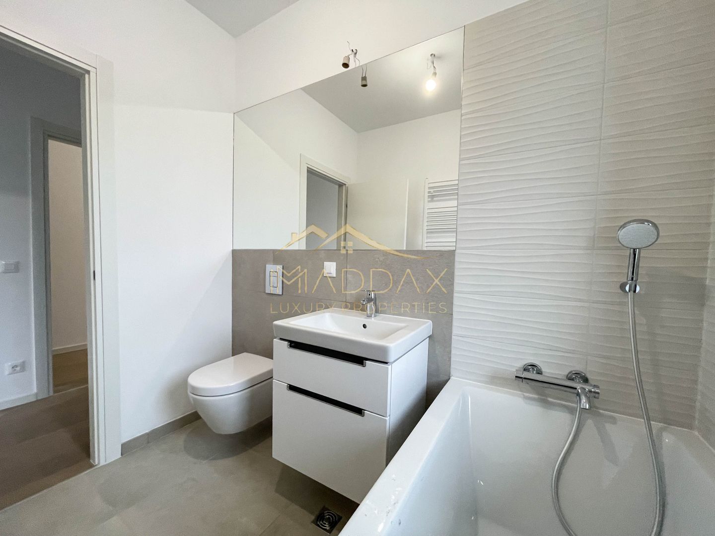 4 rooms apartment***181sqm***// 84sqm garden // Baneasa - Poză 14