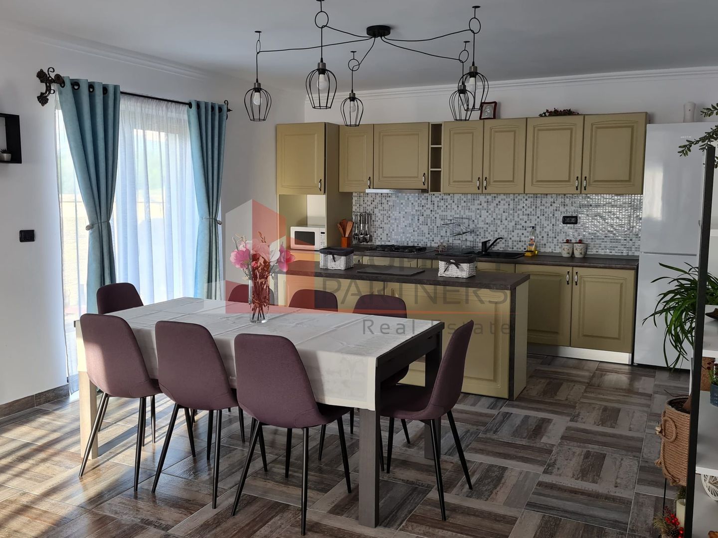 Casă modernă 5 camere | Vedere Bucegi & Piatra Craiului | 4 km Castelul Bran - Poză 2