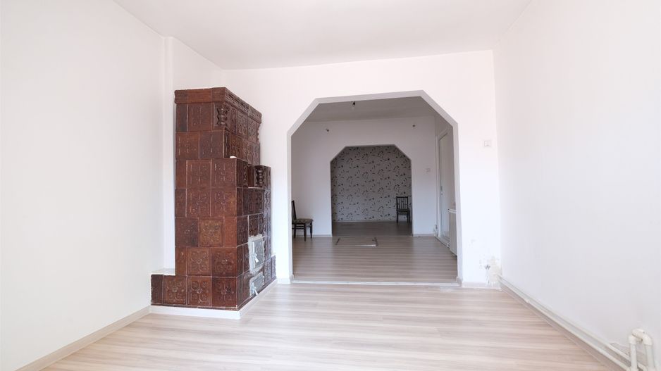 LACUL TEI - Tei Toboc, imobil teren 200 mp. plus casa din caramida - Poză 1