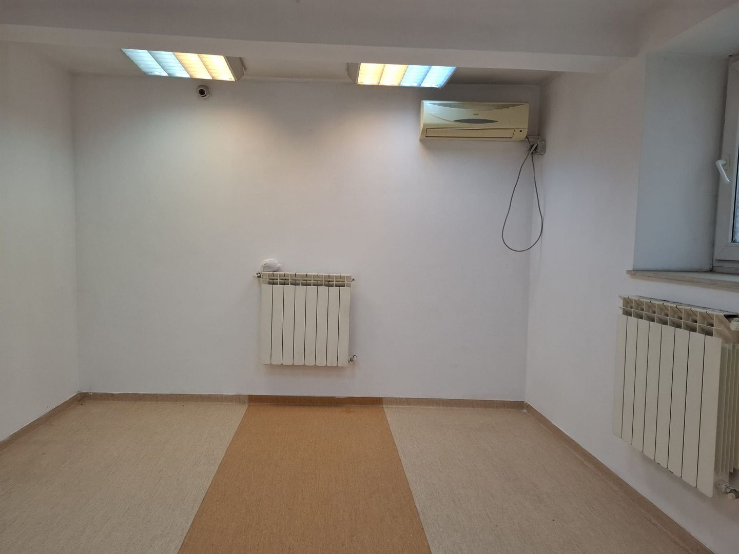URGENT!, libera, rezidential/birou/comercial, 2 intrari, NEGOCIABIL - Poză 11