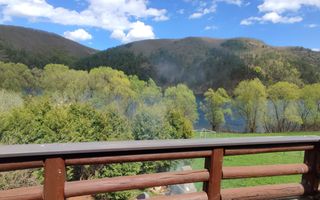 Cabana si teren 1000 mp cu iesire la lac! - Poză 1