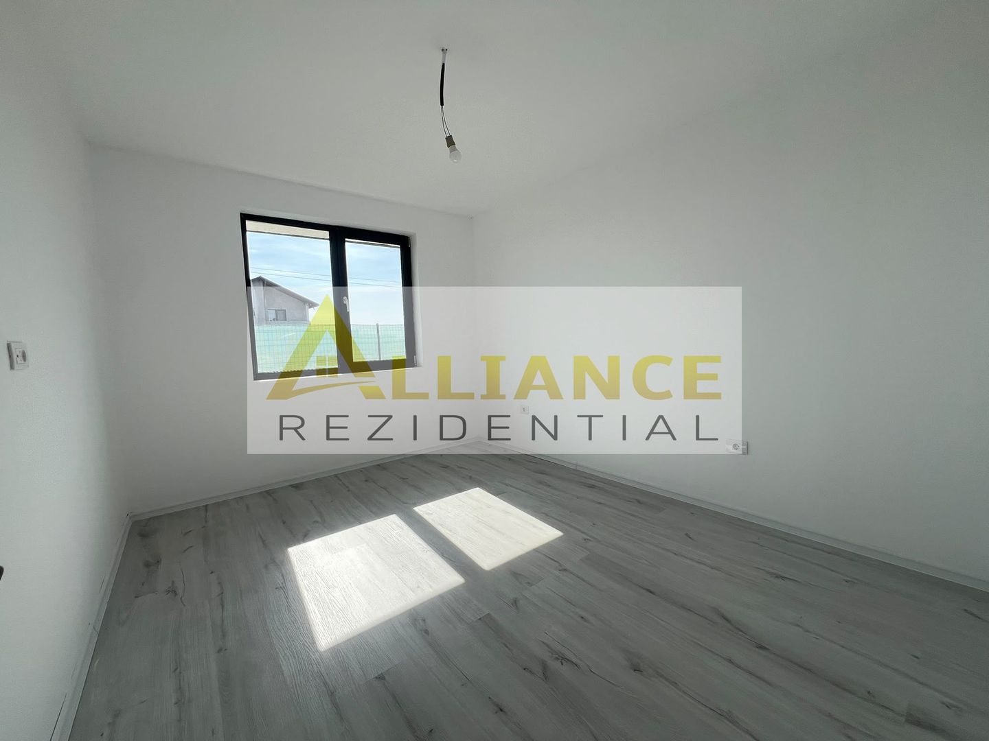 CASA PARTER-4 CAMERE- TEREN 351 MP-INCALZIRE IN PARDOSEALA - Poză 9