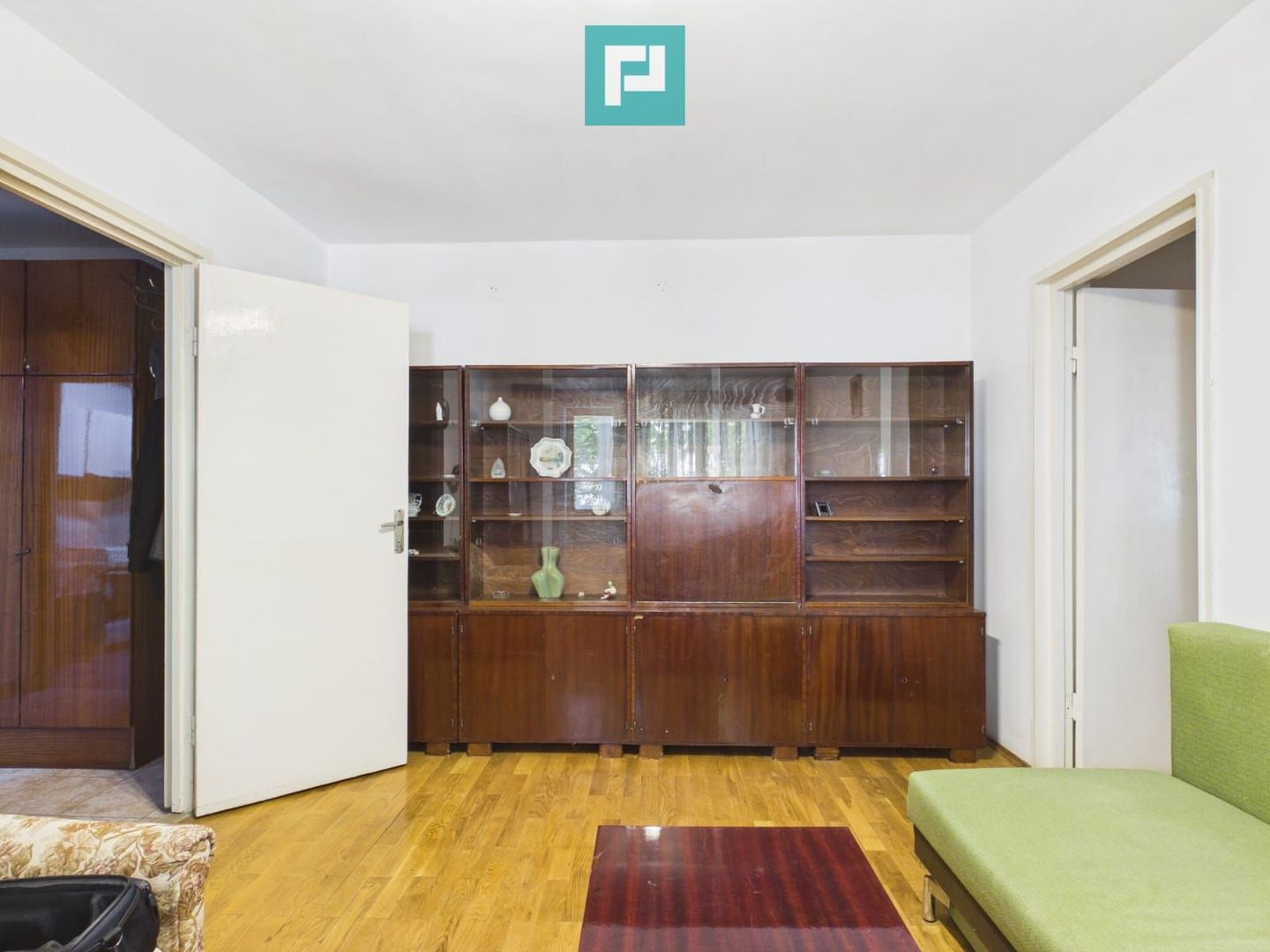 APARTAMENT 2 CAMERE LA PARTER, GRĂDIȘTE - Poză 3