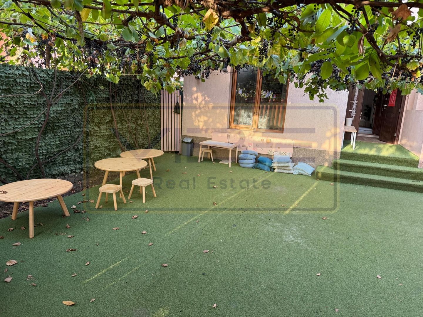 Cladire Afterschool/ birou/ salon - Semicentral- complet amenajat - Poză 6