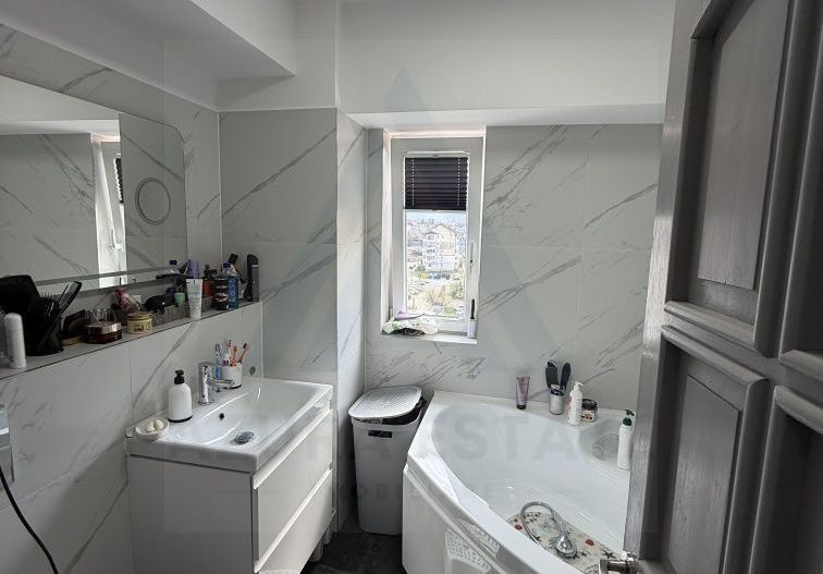 Apartament 3 camere 78 mp utili 3 balcoane 2 bai boxă  zona Terezian - Poză 6