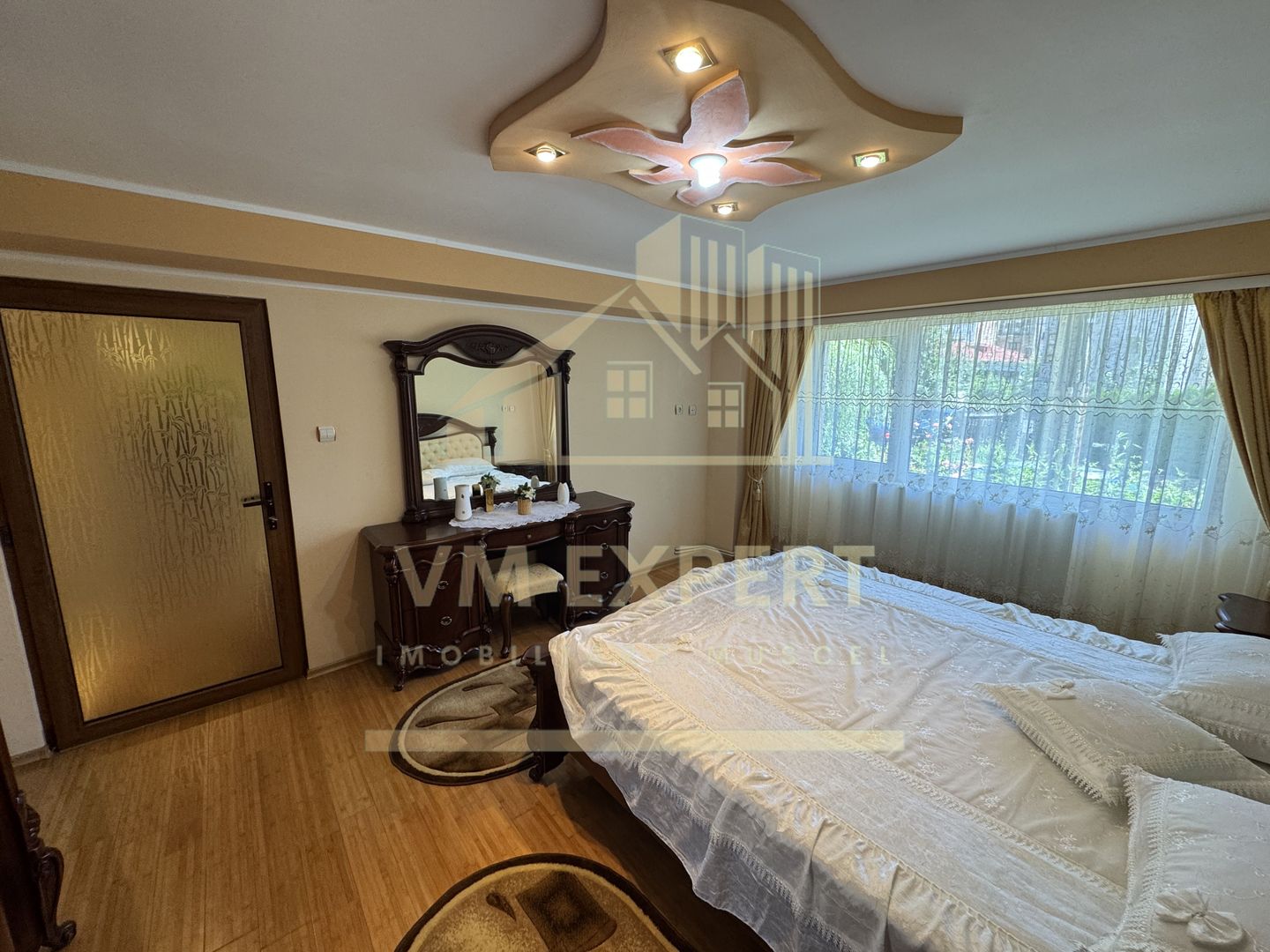 APARTMENT 3 CAMERE ZONĂ CENTRALĂ  PARTER CAMPULUNG - Poză 8