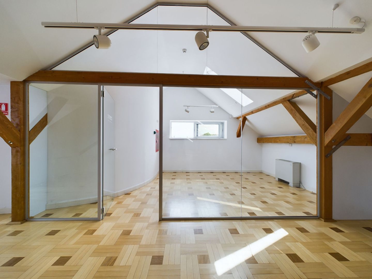 Spații de birouri lângă Tribunal - Poză 3