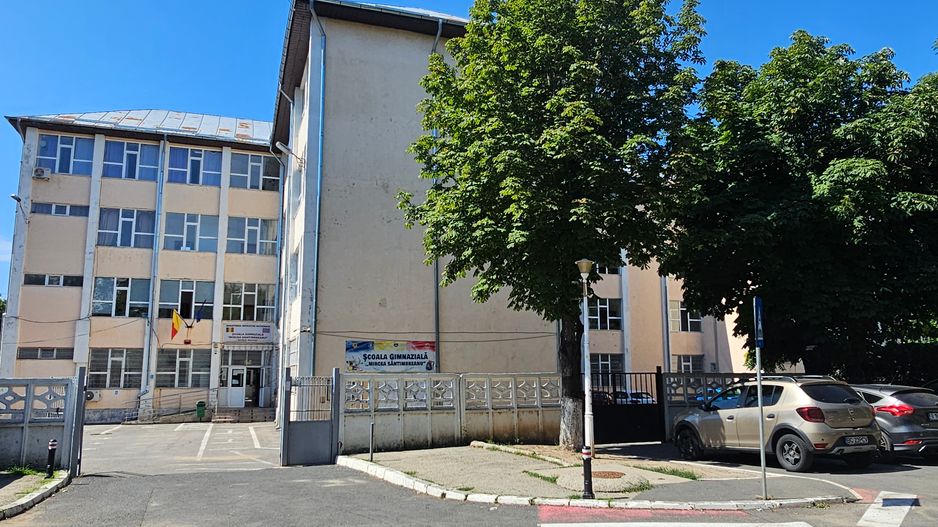 Apartament de 4 camere decomandate - Aleea Costinesti - Poză 13