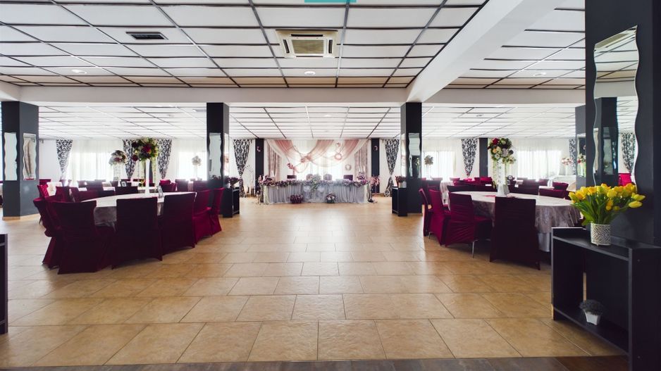 Sala de evenimente în inima naturii - Poză 1