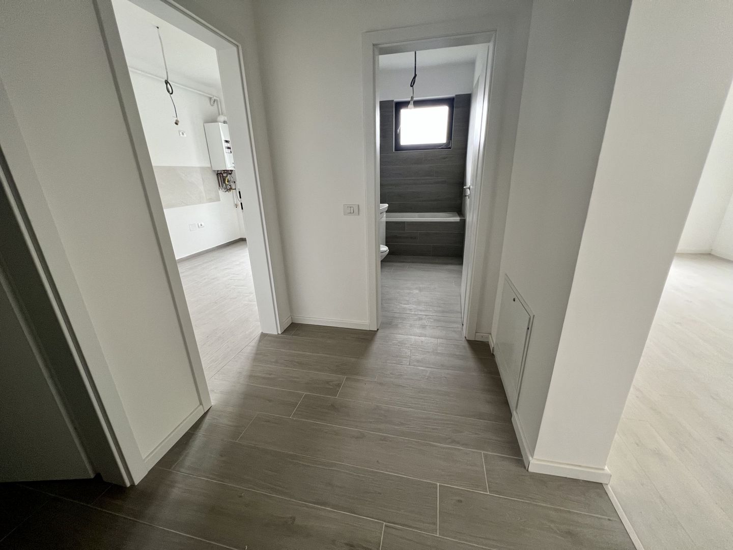 APARTAMENT CU 1 CAMERA - Poză 1