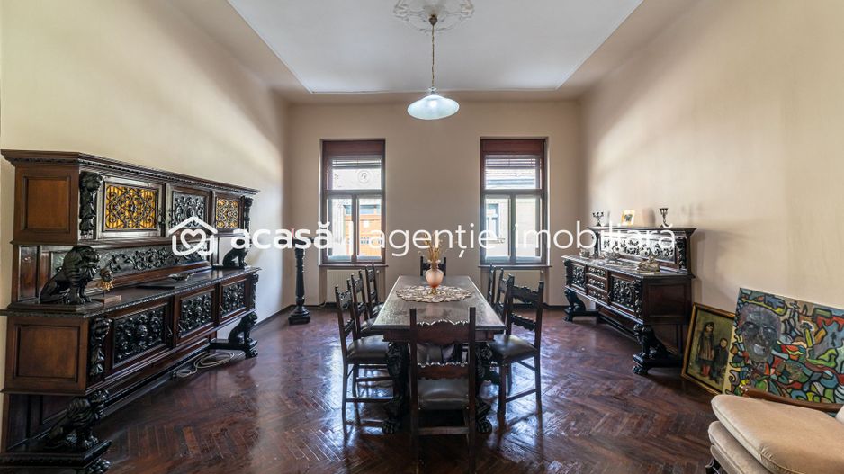 Apartament spațios cu 4 camere situat Ultracentral - Poză 1