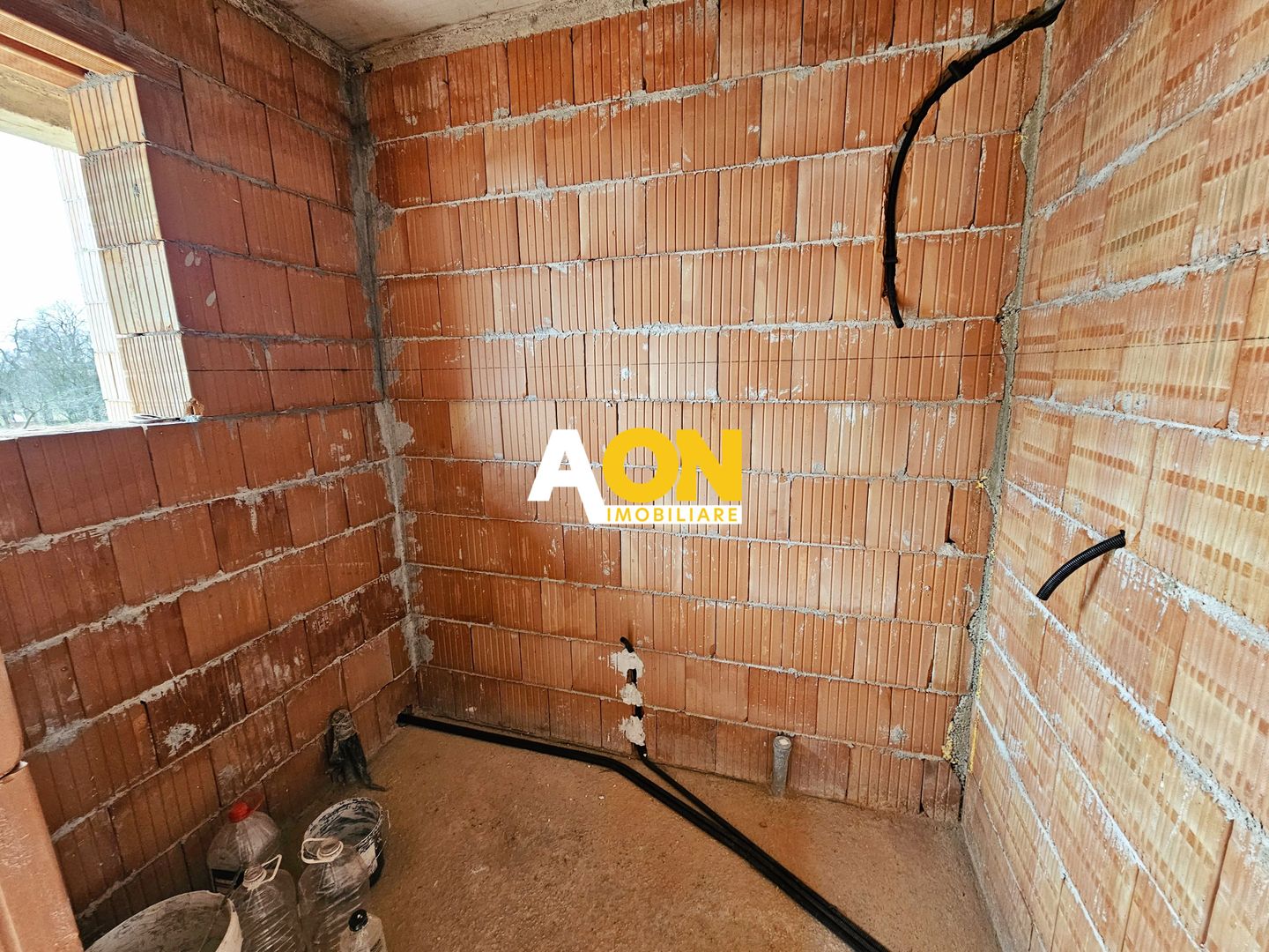 Casa la rosu, 4 camere, 3 bai, 339 mp teren, zona Valea Popii - Poză 7