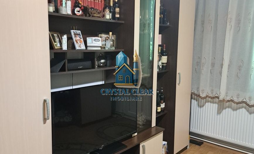 Apartament 3 camere - cartierul Dâmbu Pietros - Poză 3