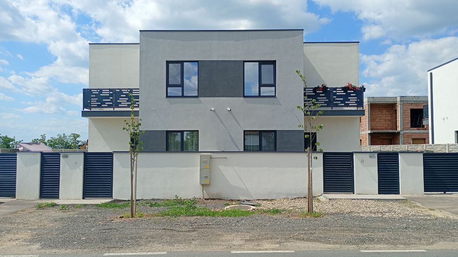 Sanandrei,Duplex P+E, Drum Asfaltat, Proiect Modern. - Poză 1