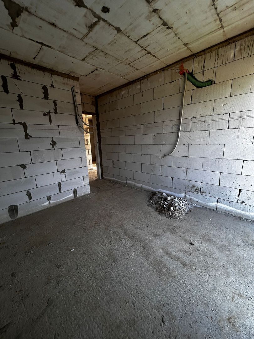 Casa la rosu de vanzare in Alba Iulia - Poză 7