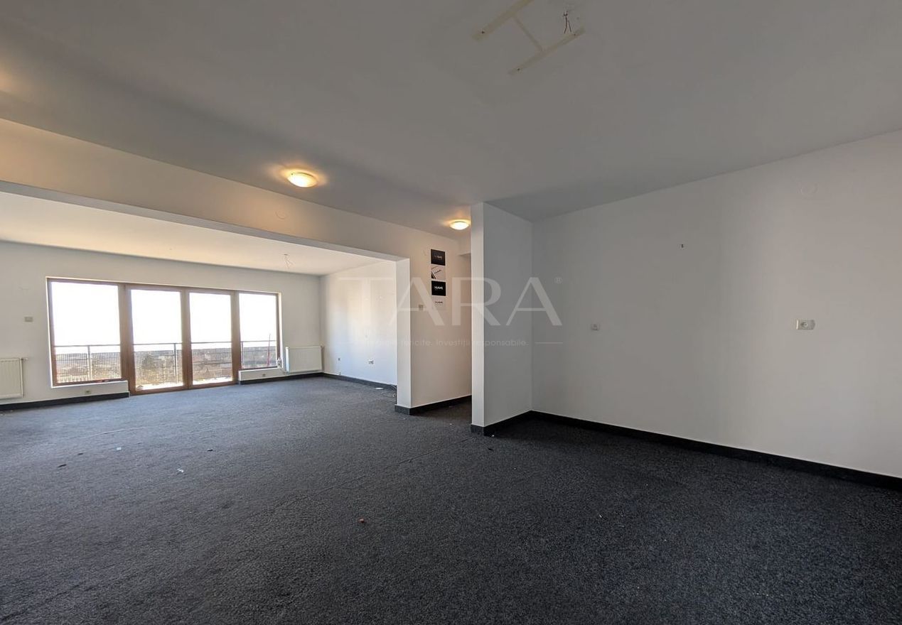 Apartament 4 camere, Cluj-Napoca, etaj 2, decomandat, 3 balcoane. - Poză 5