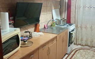 Vând apartament 3 cam.Et.4/4 Dancu. - Poză 7