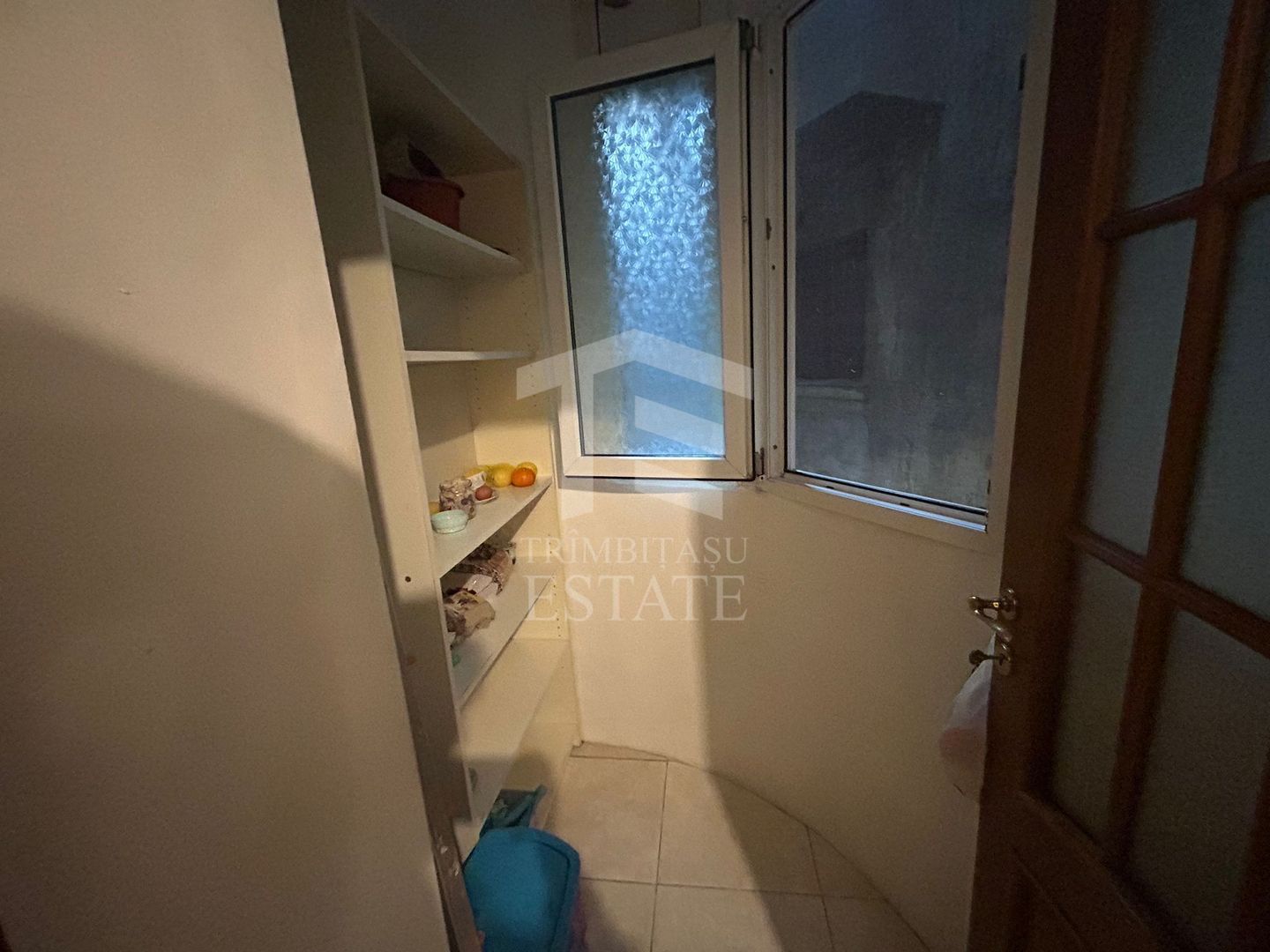3 Camere Ultracentral 2 minute de Metrou Univestitate - Poză 13
