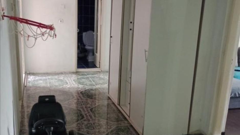 4camere decomandat ,3balcoane , stradal - Poză 8