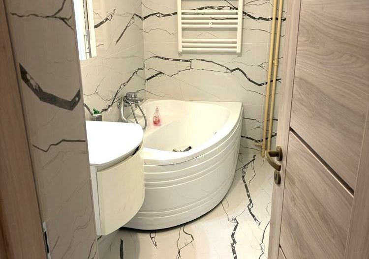Vânzare Garsonieră Decomandată Lux Renovată Complet, Etaj 2/8, 1 Min Mall Vitan - Poză 2