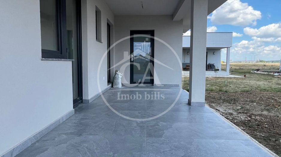 Casă de vânzare cu 4 camere în Santandrei , Bihor - Poză 4