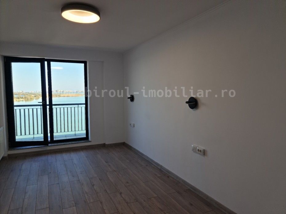 Apartament Spațios cu Vedere Frontală la Lacul Siutghiol și Mamaia - Poză 9