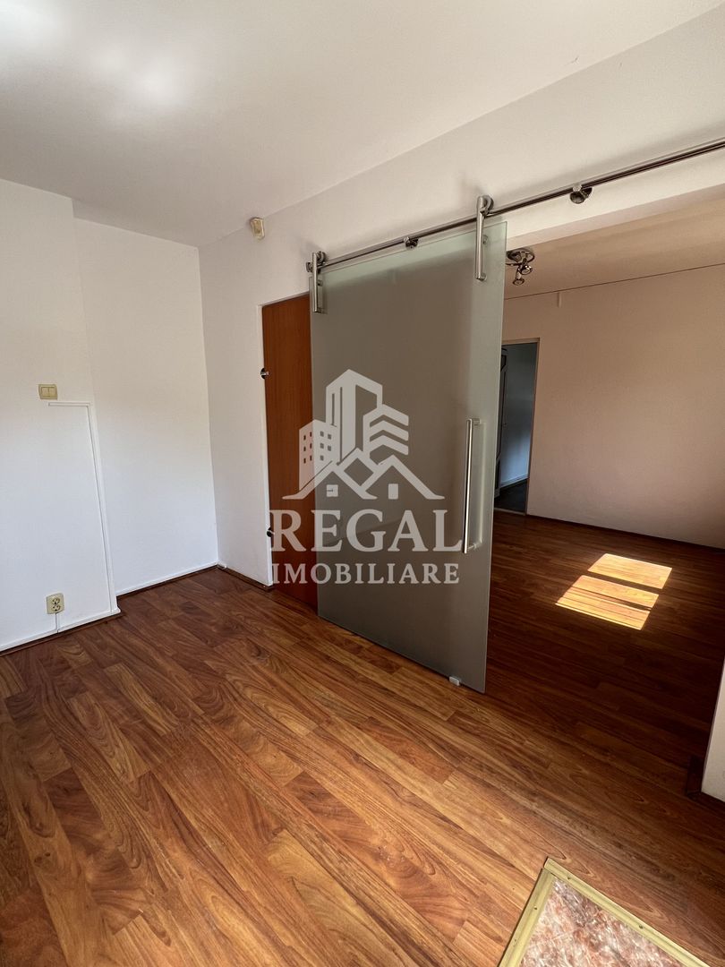 PRET NOU - Spațiu comercial de vânzare – Zona Micro 5 - Poză 1