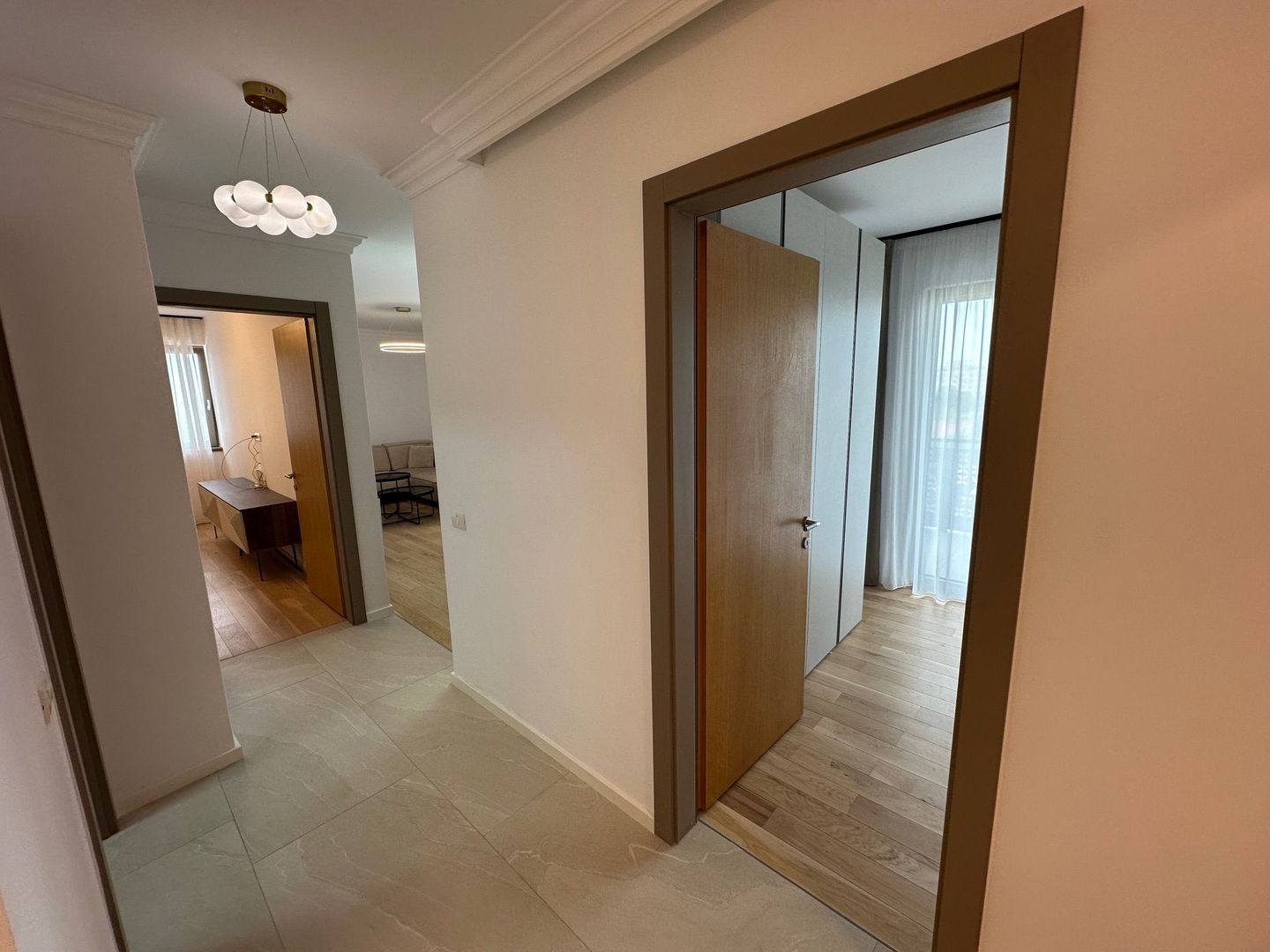 Apartament 3 camere de inchiriat - Poză 14