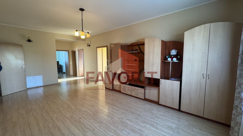Casa individuala cu garaj . Zona Decathlon - Poză 11