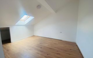 Apartament tip penthouse  partial mobilat , Intabulat,zona Cristian - Poză 7