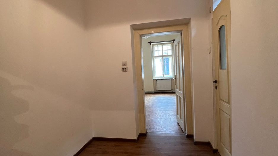 Garsonieră spațioasă de închiriat în zona ultracentrală - Poză 5