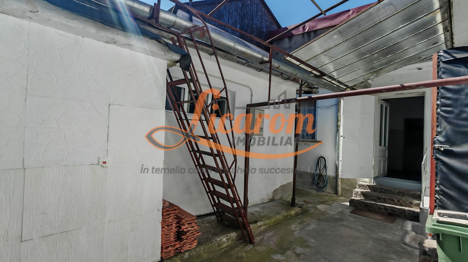 Blumana Proprietate singur in curte,2 corpuri de casa, fara amenajari - Poză 16