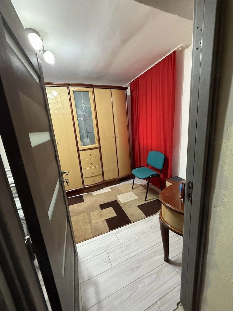 Apartament 5 camere | Două niveluri | 3 balcoane | Central - Poză 2