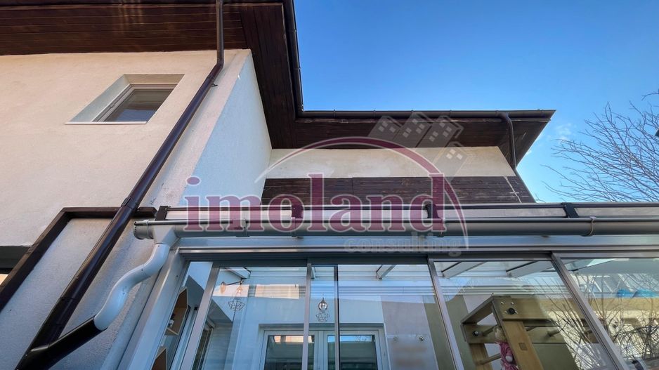 Vanzare vila 72 mp cu wintergarden | cartier case Jandarmeriei, padurea Baneasa - Poză 1