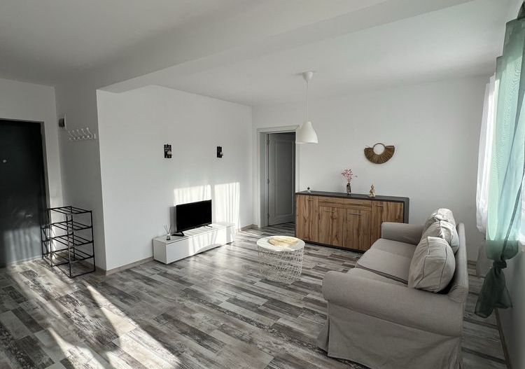 Vand apartament cu 2 camere - Poză 2