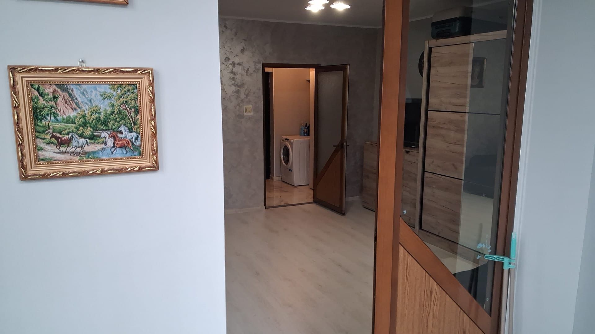 Garsoniera renovata modern - zona Far - Ocazie - Poză 4