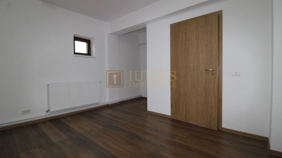 8 incaperi, 2 bai, centrala proprie, 3 locuri de parcare; Lipovei. - Poză 18