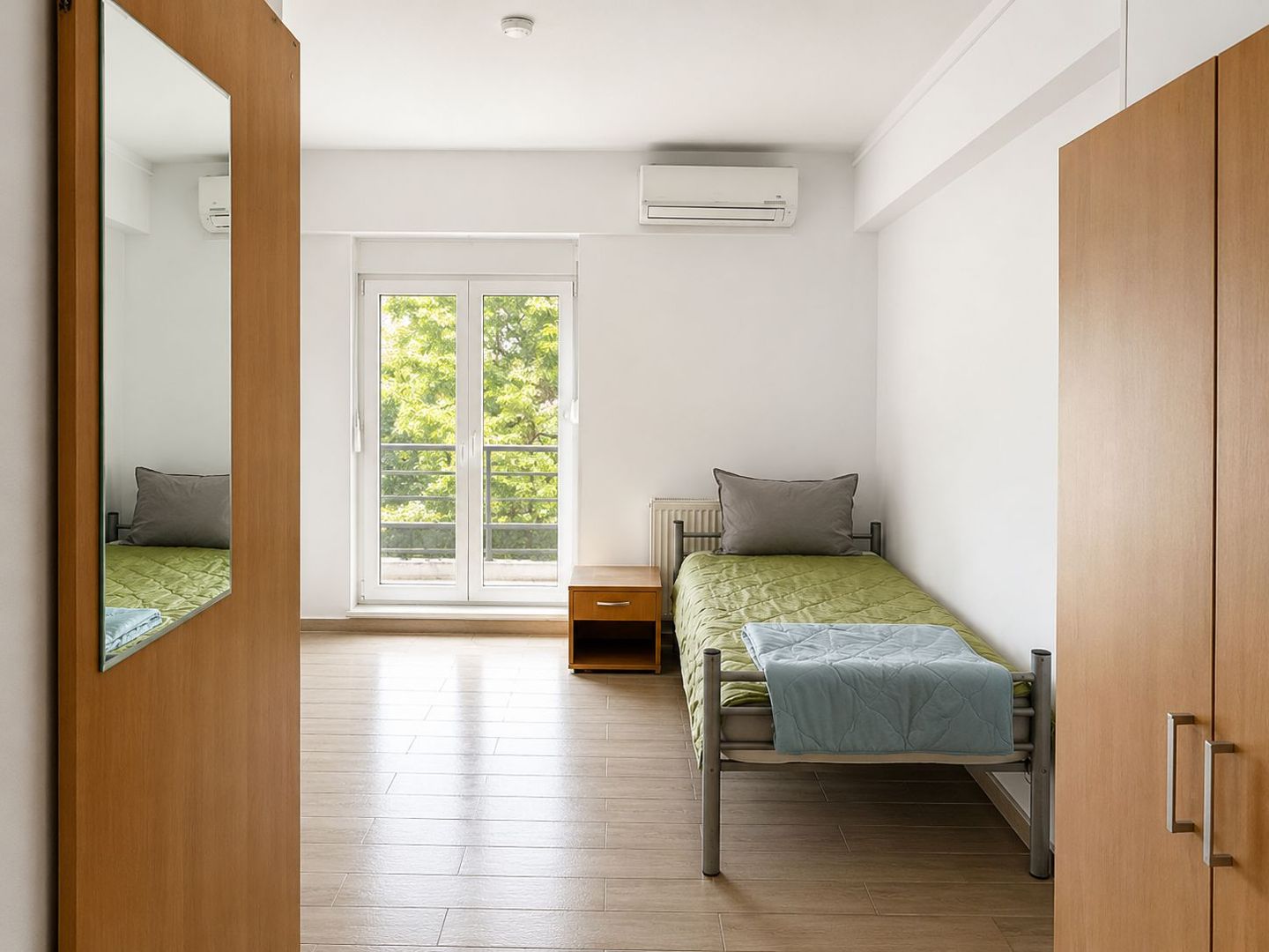 Vand pensiune angajati 15 camere strada Mures - Poză 3