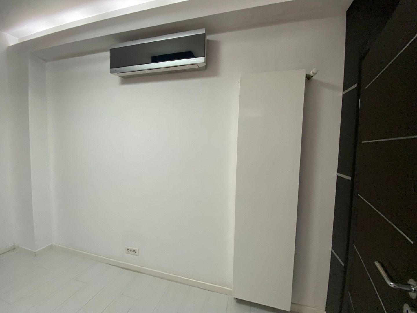 APARTAMENT PENTRU INVESTITORI I PIATA DOROBANTI - Poză 8