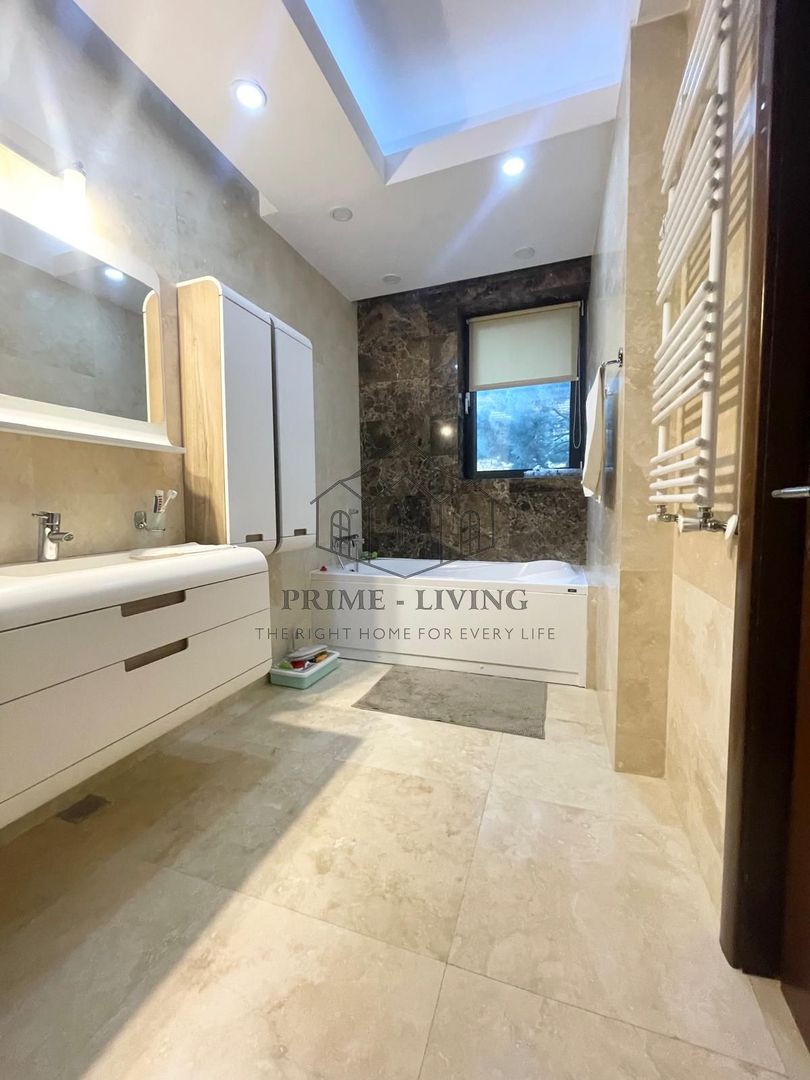 APARTAMENT SUPERB CU 4 CAMERE CU VEDERE SPRE PARCUL VERDI - Poză 13