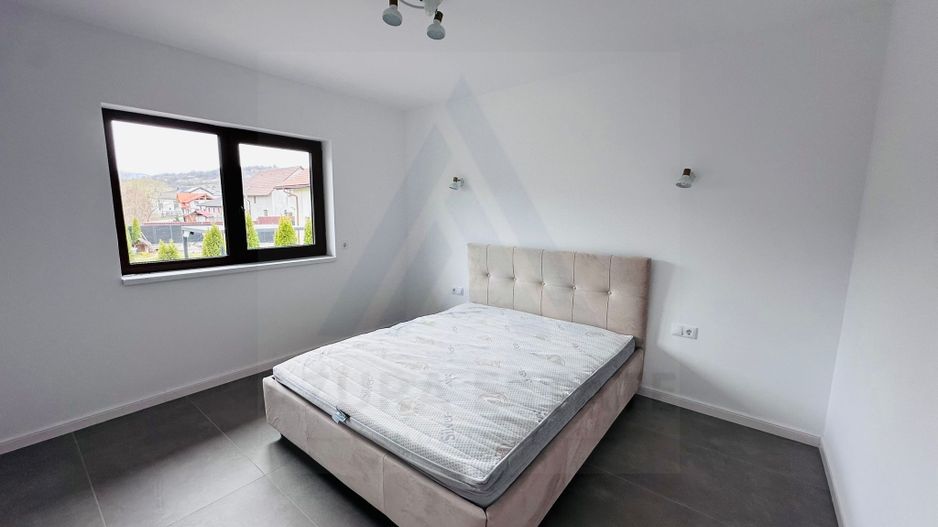 Casa premium 5 camere 120 mp utili curte 337 mp în Cisnadie - Poză 4